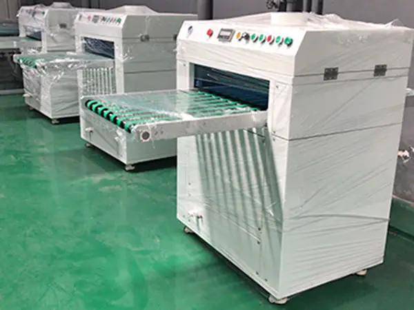 2026年吸塑除塵設(shè)備廠家推薦：吸塑托盤除塵機(jī)/靜電除塵機(jī)/全自動托盤除塵機(jī)，專業(yè)除塵解決方案與高效清潔技術(shù)深度解析